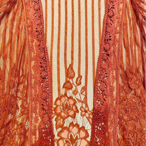 Coral Lace Bohemian Floral Stripes Flared Sleeve Duster - Picture 5 of 5